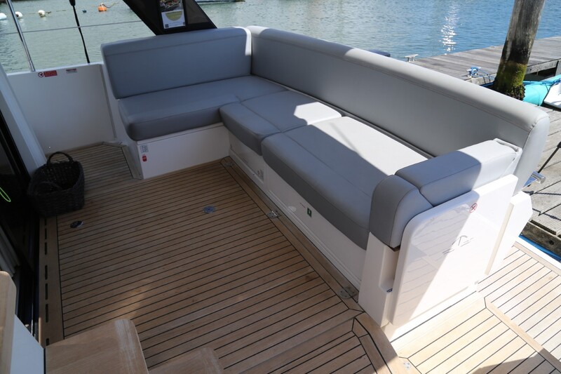 Image courtesy of JD Yachts Sealine F42