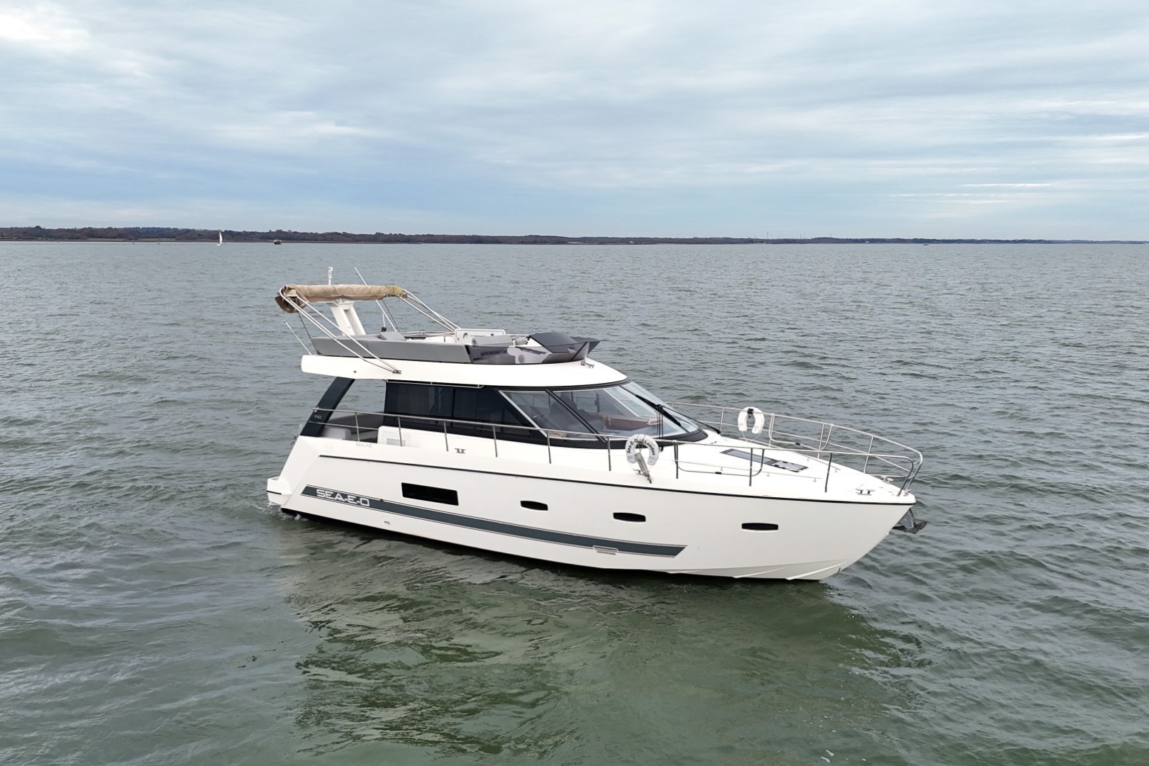 Sealine F42 se vende