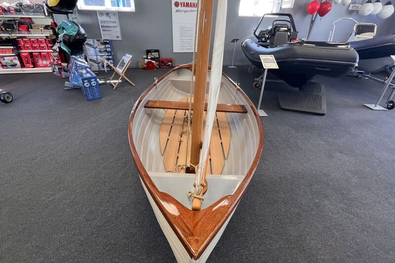  Classic Sailing Dinghy Jade-10