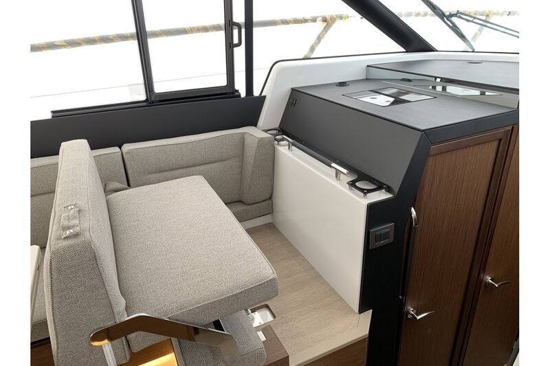  Jeanneau NC 37