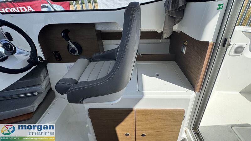  Jeanneau  Merry Fisher 605