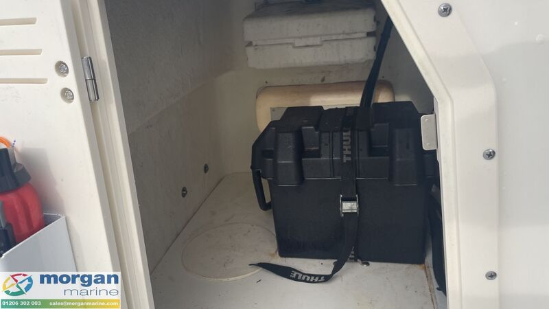  Boston Whaler  170 Montauk 