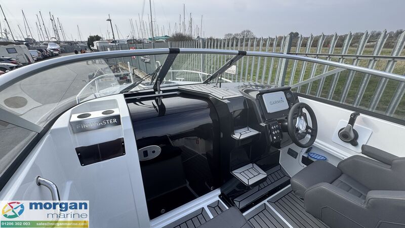  Finnmaster  T6 Day Cruiser