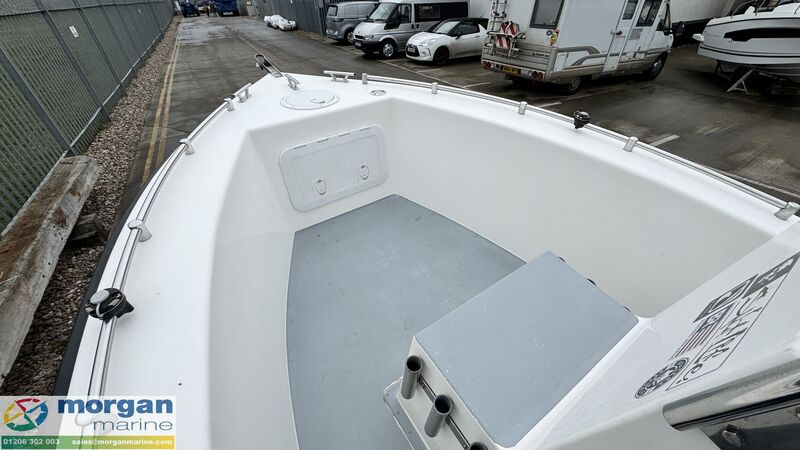 Atlantis  16 centre console