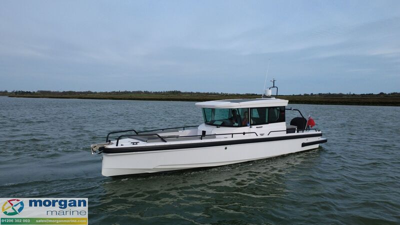  Axopar  28 Cabin