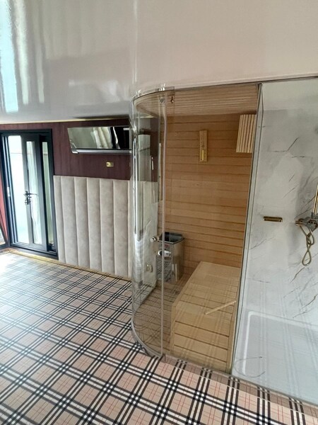 330c8f5c-6399-48c2-9967-4279957769d6 HT Houseboats sp.zo.o., Polen Hausboot Seebird