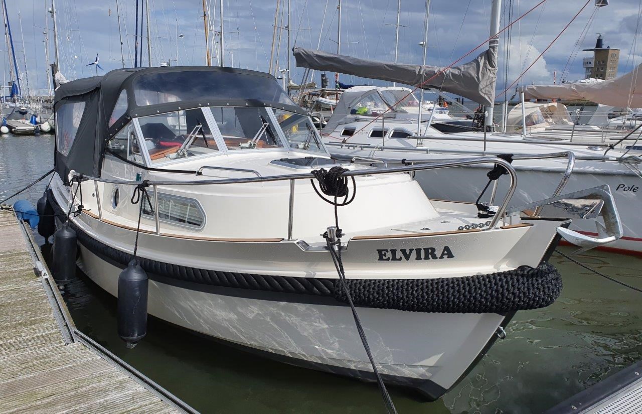 Interboat Intercruiser 28 Cabrio se vende