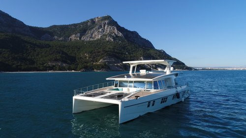  SERENITY Yachts SERENITY 64 Hybrid SOLAR ELECTRIC POWERCAT