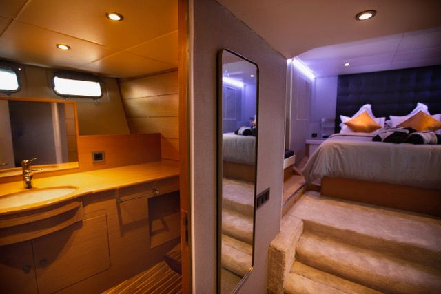  EXPLORER YACHT 92 Pro 50 PAX