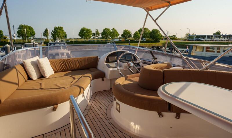 Elegance 54 Elegance 54