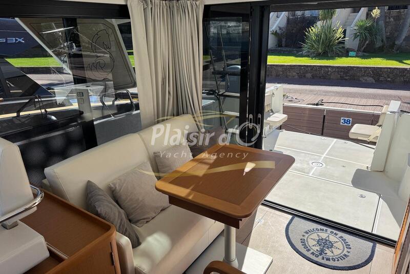 Beneteau Swift Trawler 35 Beneteau Swift Trawler 35