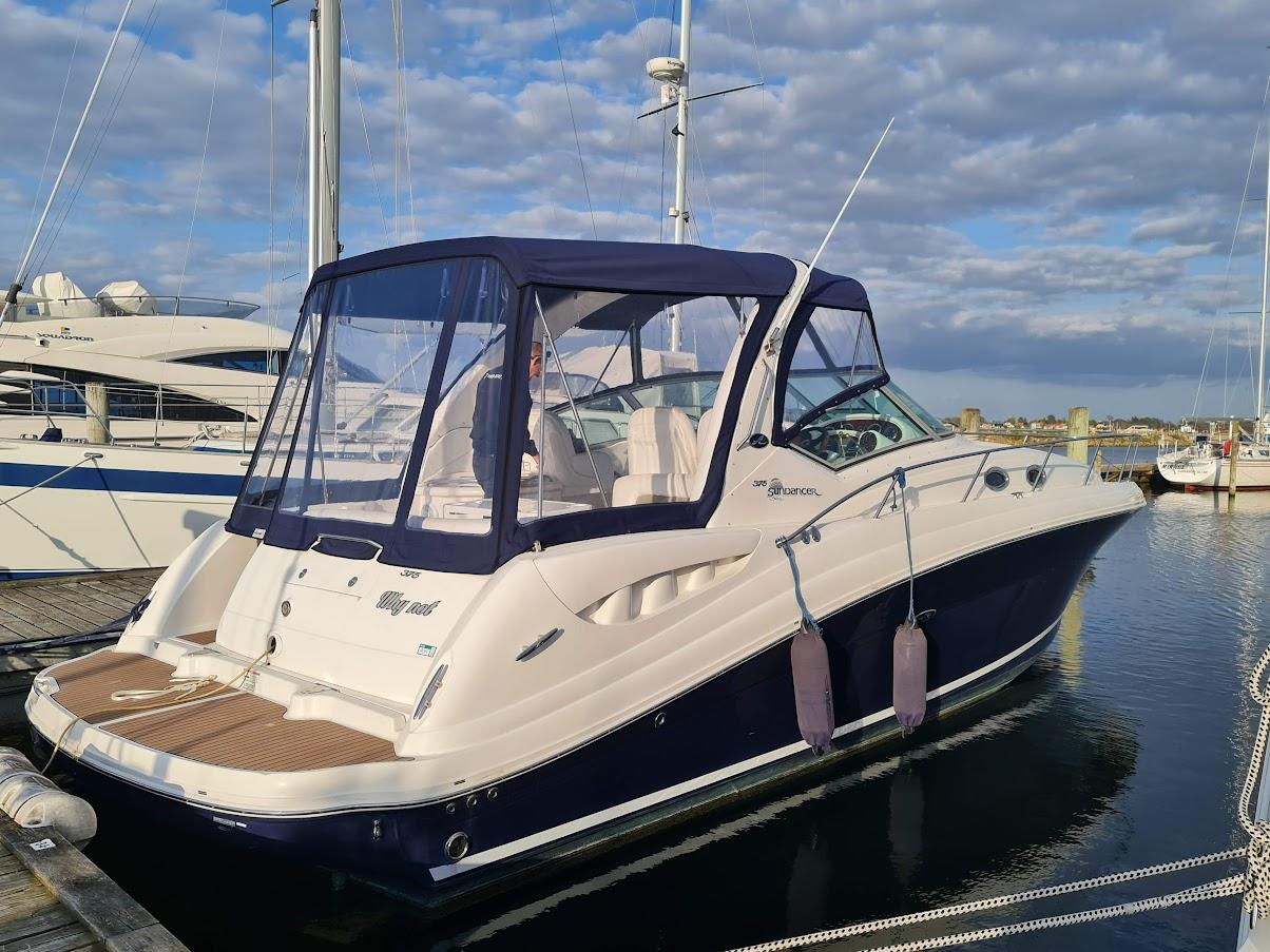 Sea Ray 375 Sundancer Twin Diesel se vende