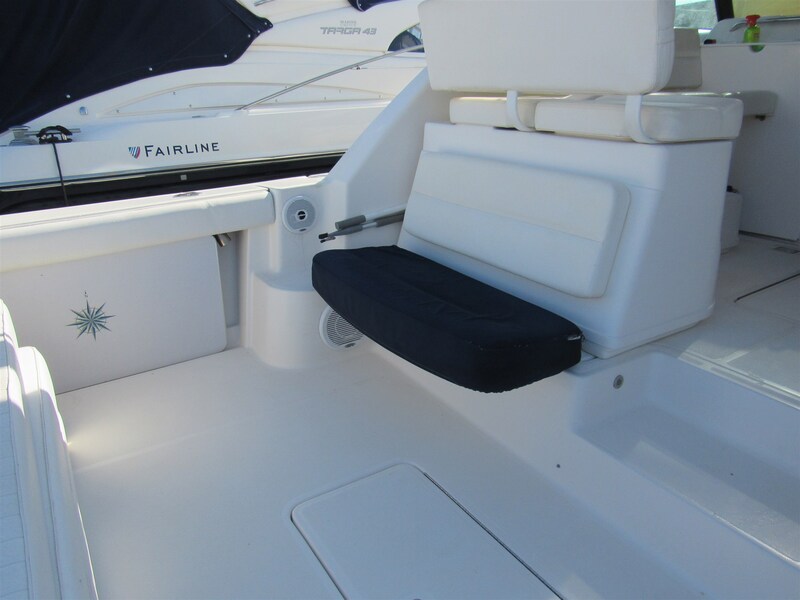 Tiara 3800 Open cockpit aft seat Tiara Yachts 3800 Open