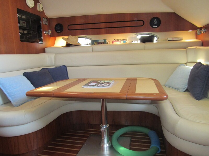 Tiara 3800 Open dinette Tiara Yachts 3800 Open
