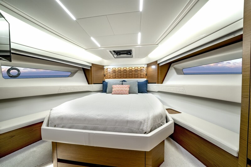 Tiara 48LE master cabin Tiara Yachts 48 LE