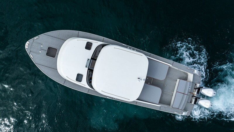 Toy 39 Outboard, aerial view Toy Marine TOY 39 FB