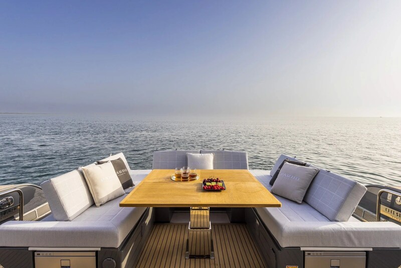 Pardo GT52 cockpit dinette Pardo Yachts GT 52