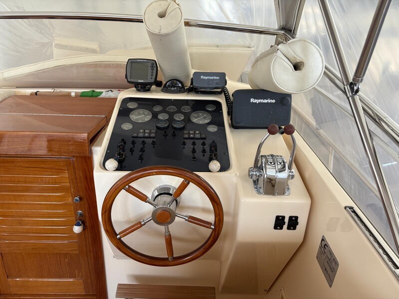 Apreamare 750 premiere dame-4 Apreamare APREA 750 MIDCABIN