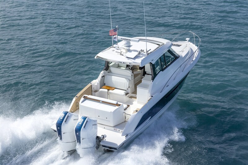 Aerial Tiara Yachts 39LE