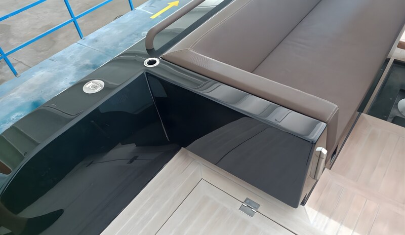 Dariel DTS Sofa Detail Dariel DTS