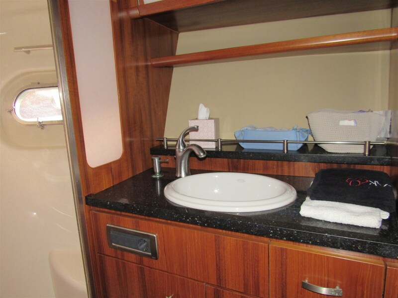 {I} Bathroom detail Tiara Yachts 5800 Sovran
