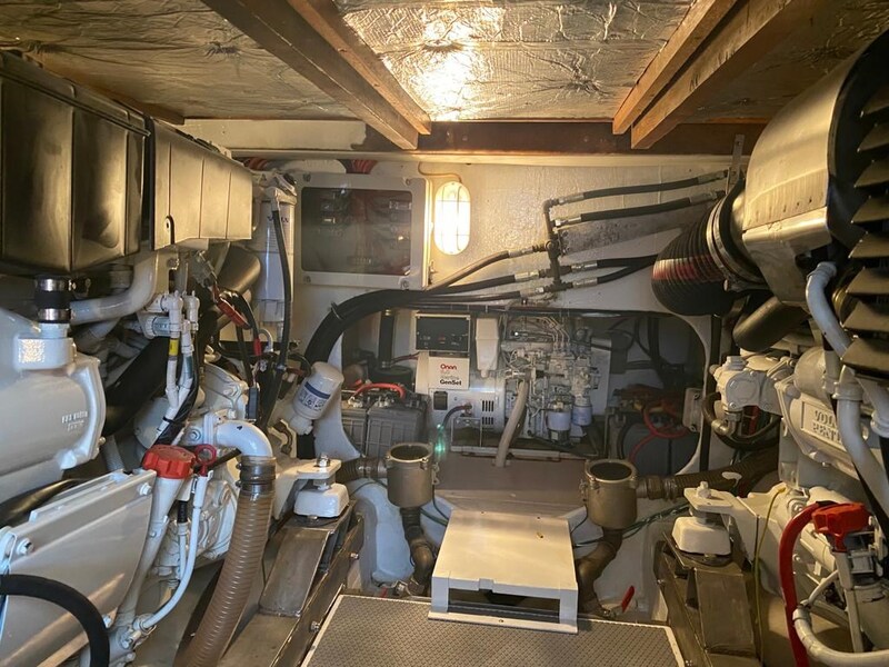 {I} engine room Bertram Yacht 37' Convertible