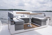 Tiara 43 LS aft dinette Tiara Yachts 43LS