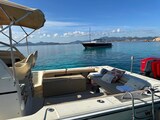 Boston Whaler 25 Revenge wa.jpg Boston Whaler 25 REVENGE