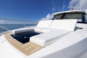 Fwd sunpad and lounge Tiara Yachts 39LE