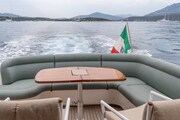 Cockpit dinette Tiara Yachts 5800 Sovran