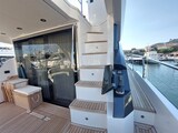 Cockpit controls Azimut 53 Flybridge