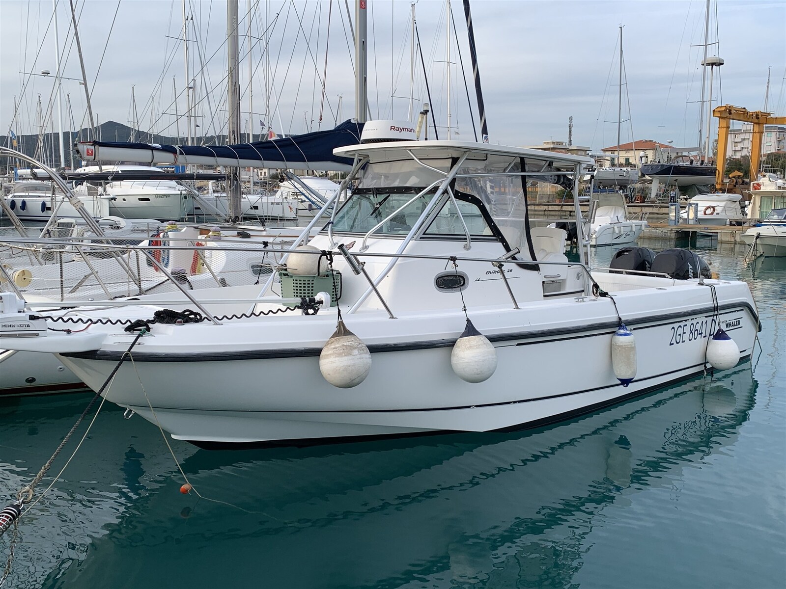 Boston Whaler OUTRAGE 28 se vende