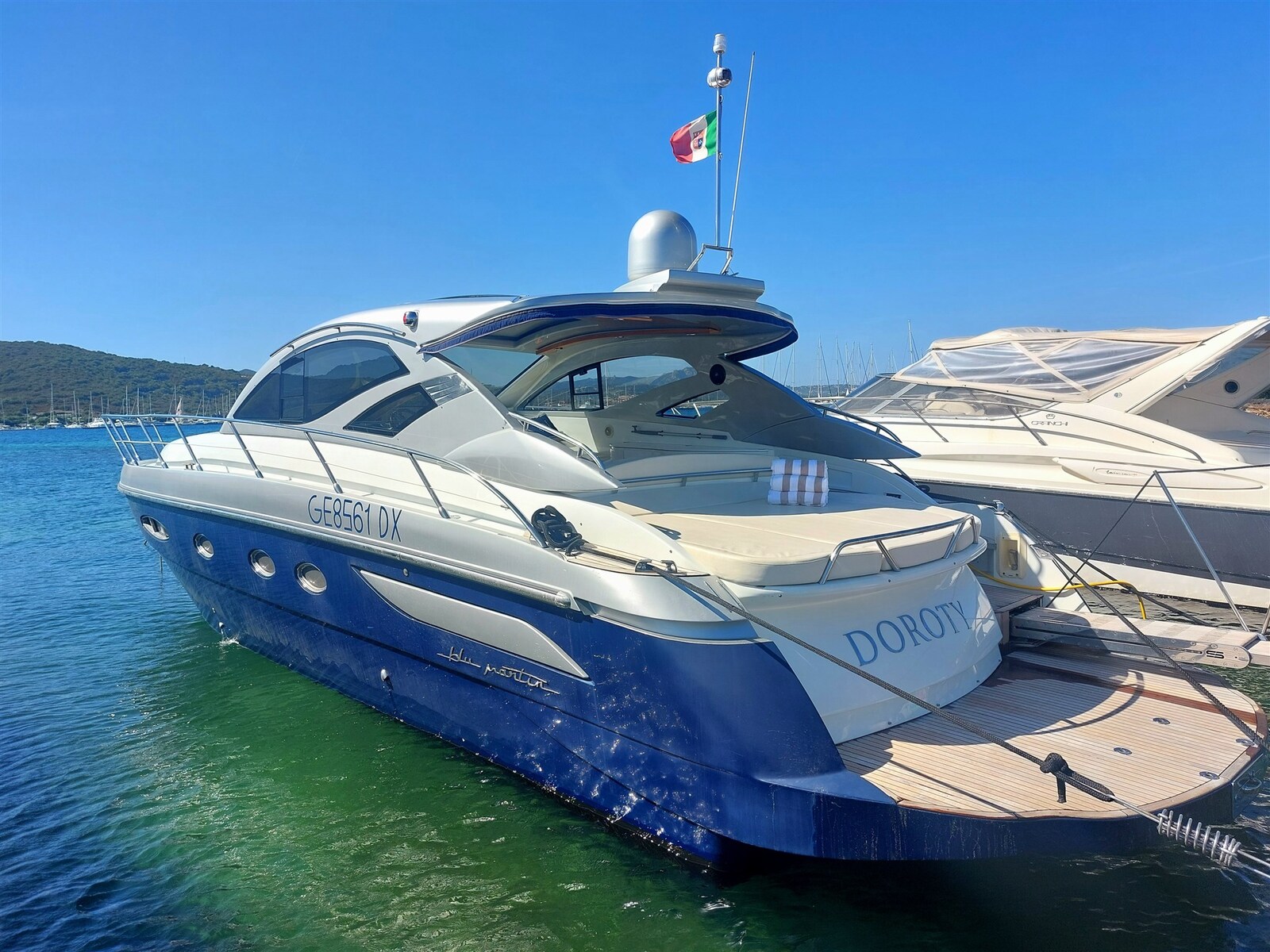 Blue Martin Yacht Blu Martin 13,9 sea top se vende