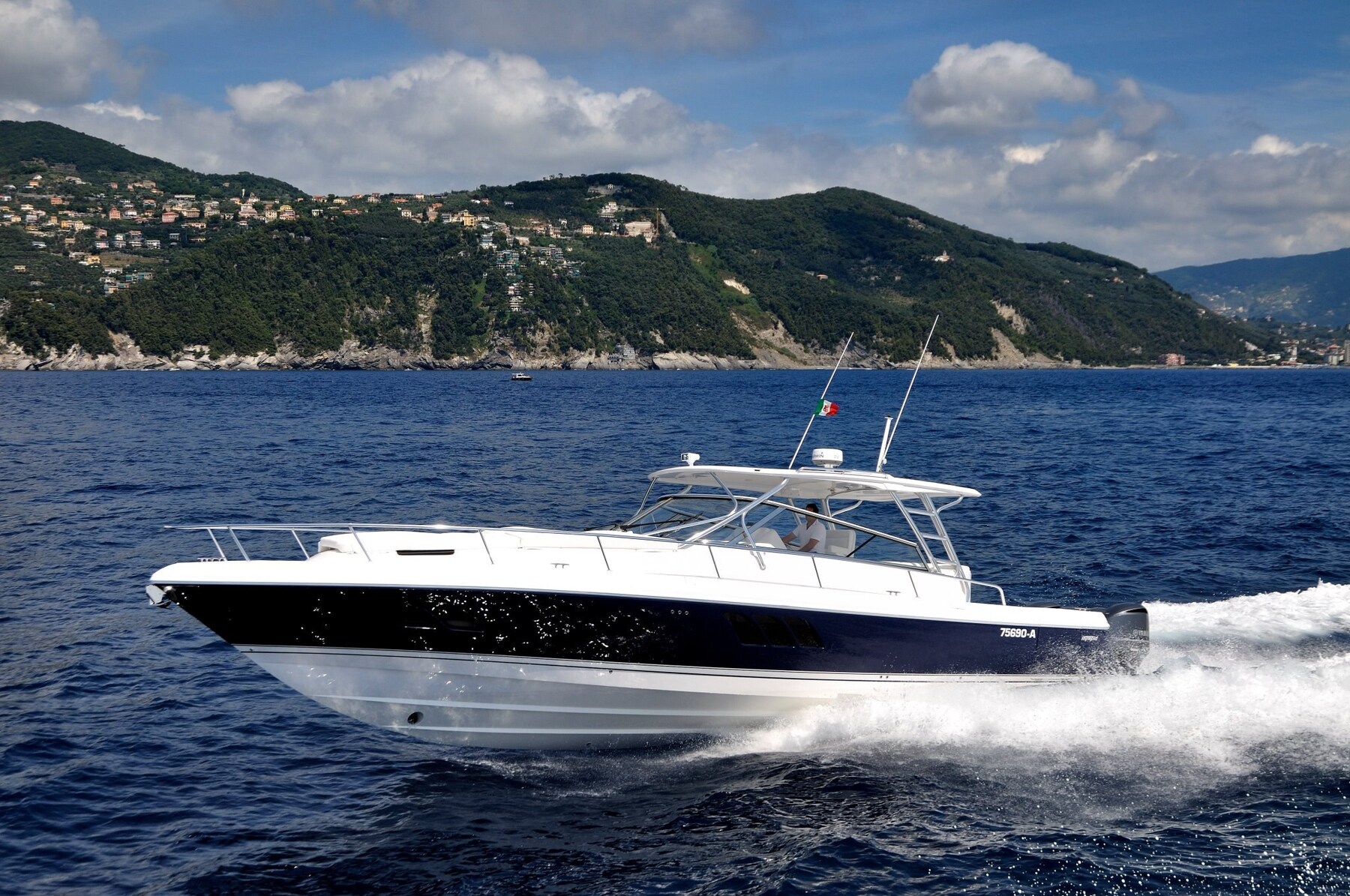 Intrepid 475 Sport Yacht se vende