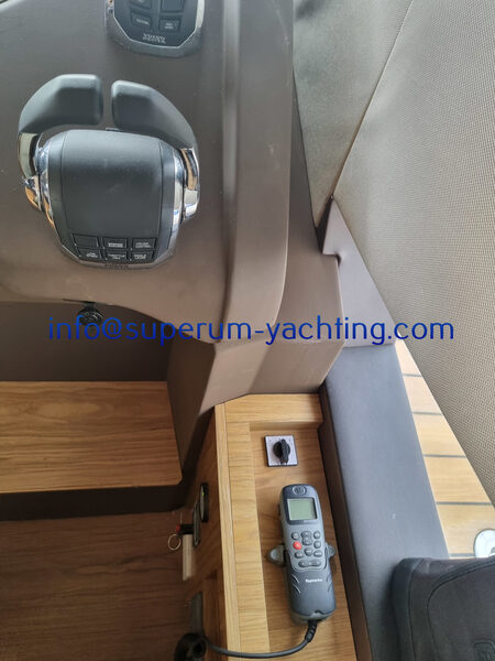 1000077015 Sessa Marine F54 FLY