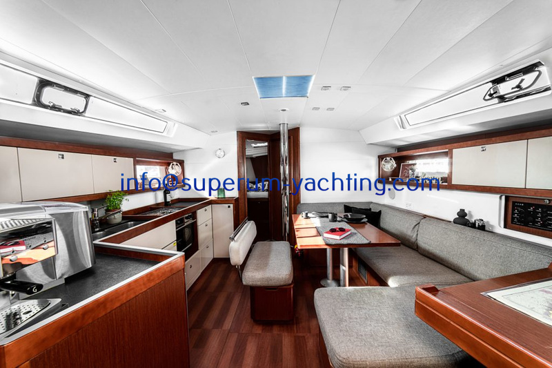 1.theia-living-interior-1-1-1024x682 Beneteau Oceanis 45