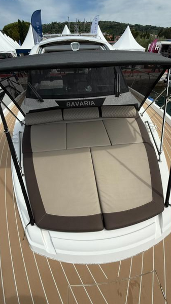 Bild3 Bavaria SR36HT