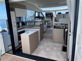 8c776c9a-2896-fcf7-bdc3-79d999c4a6eb.256 Prestige Yachts 520s