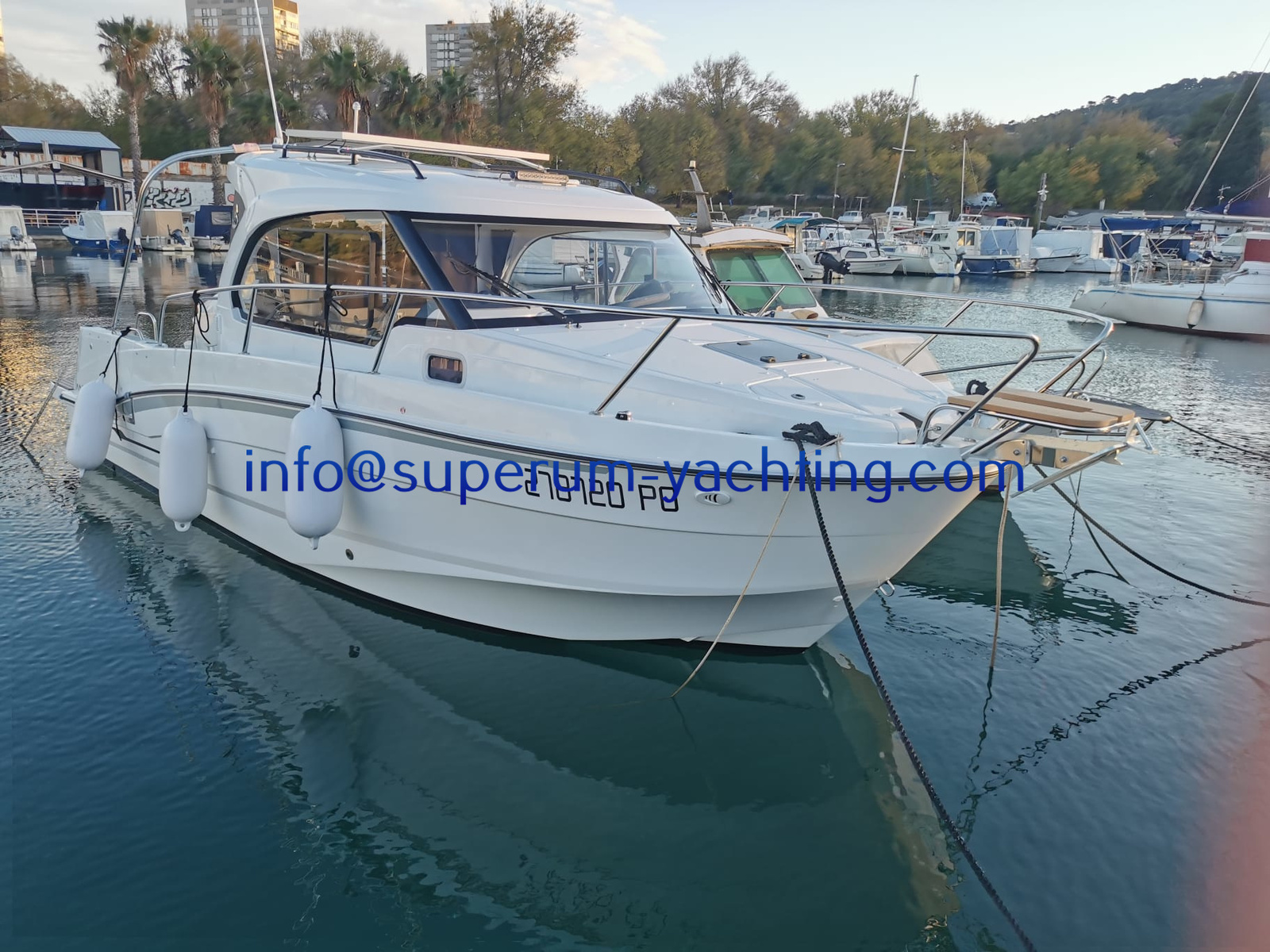 Beneteau Antares 8 se vende