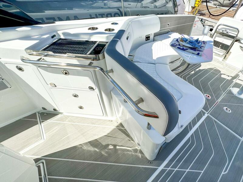  Wellcraft 38 T-Top