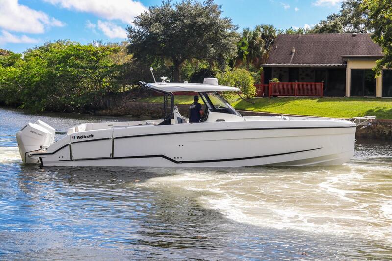  Wellcraft 38 T-Top