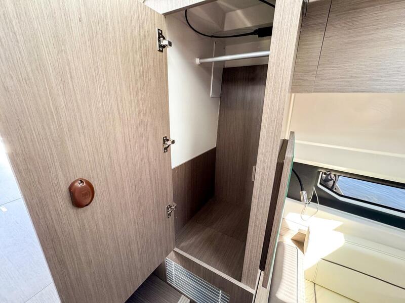  Wellcraft 38 Explorer