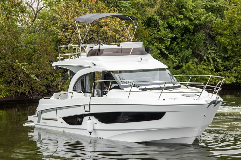  Beneteau Antares 11