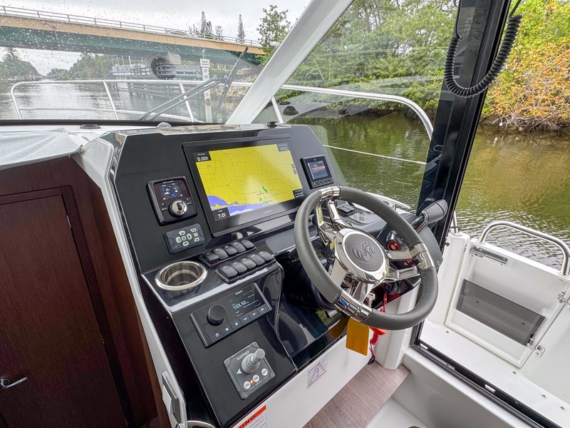  Beneteau Antares 11