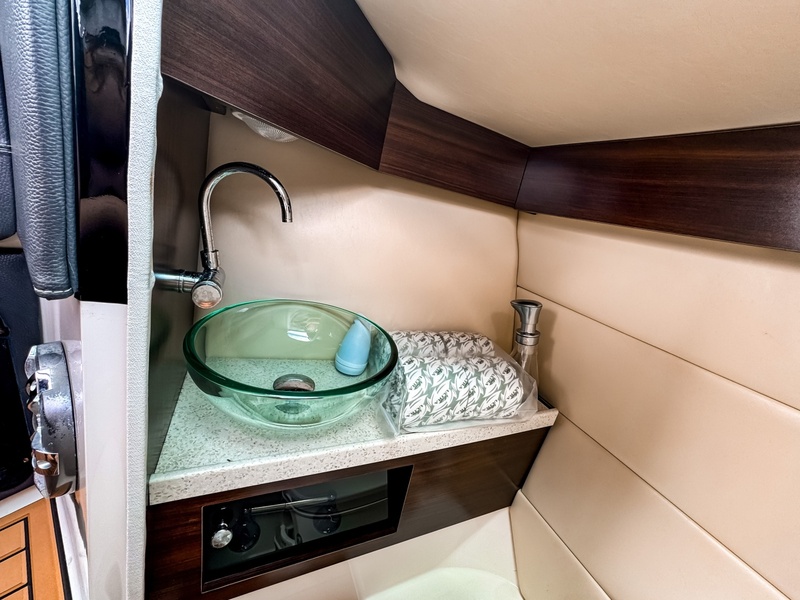  Regal 2800 Bowrider