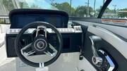  Crownline E290 XS