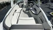  Crownline E290 XS