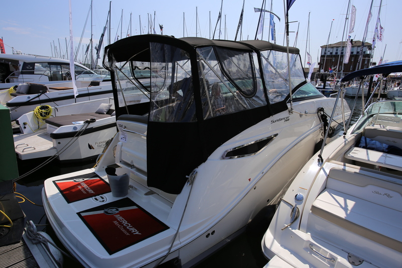 Sea Ray Sundancer 260 Hanseboot ancora boat show 2016