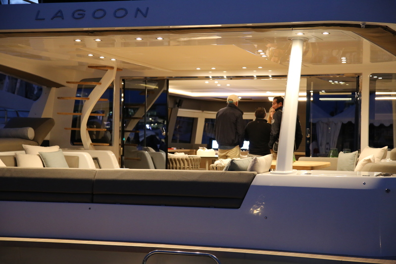 Cannes Yachting Festival by night After dark att Cannes Yachting Festival