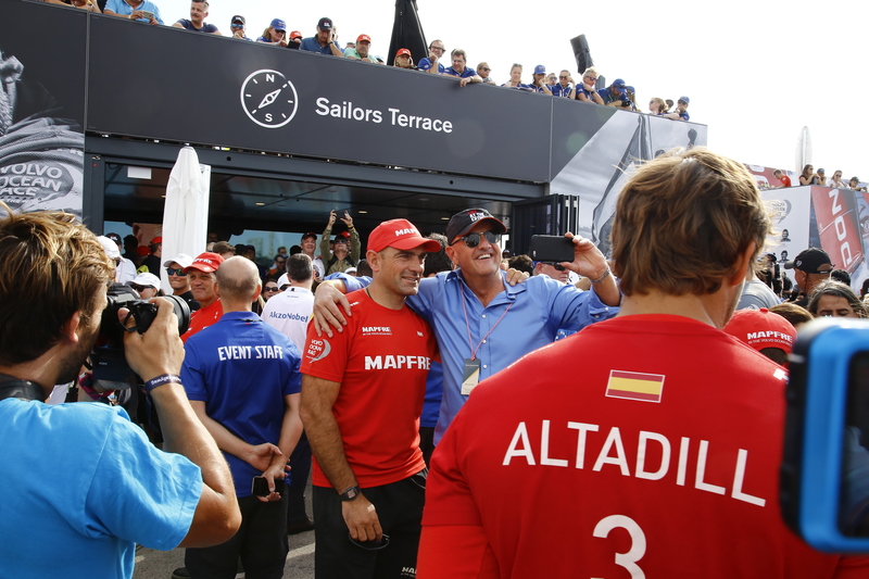 Sailors terass Sailors meet upp before take off. Volvo Ocean Race 2017-18